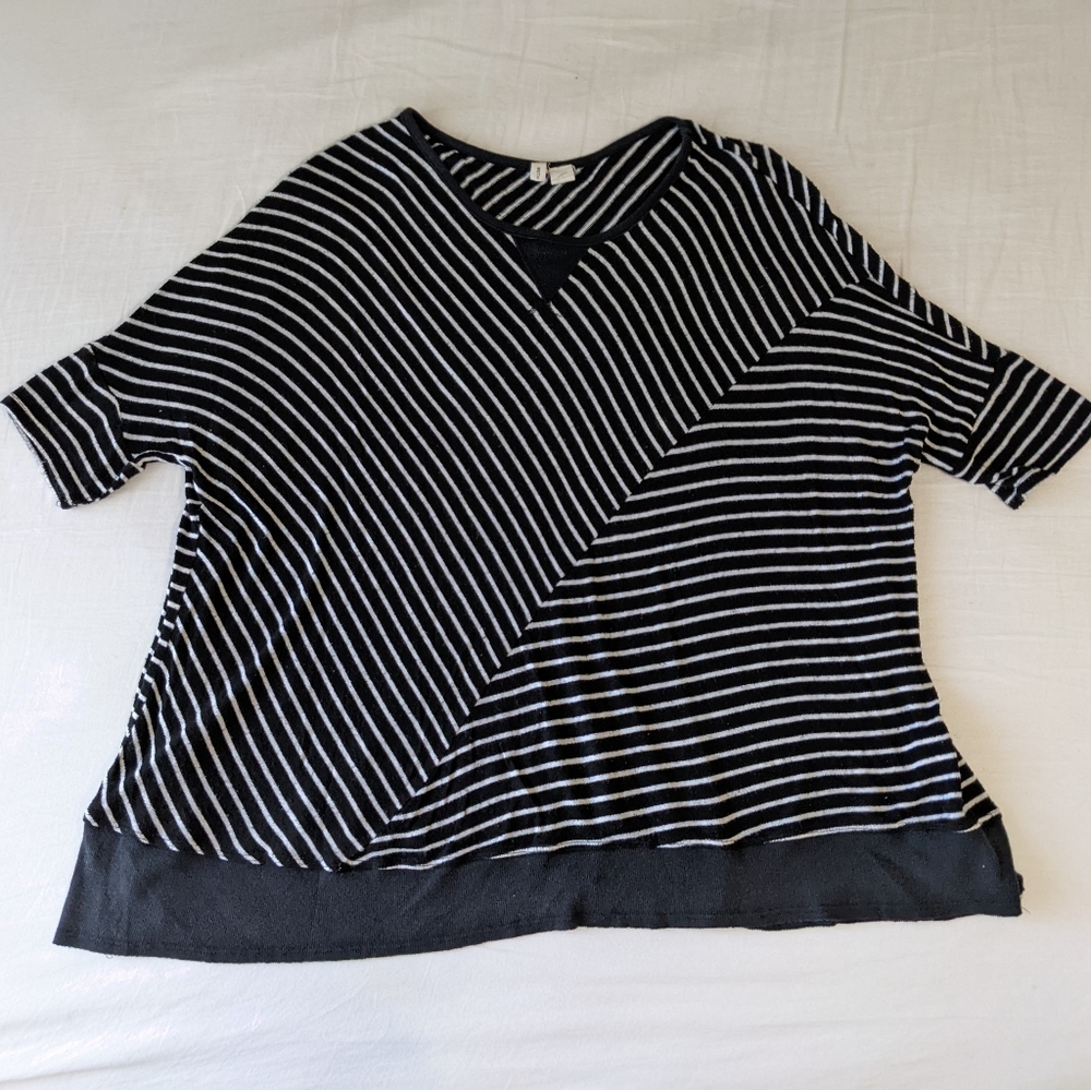 Moth Relaxed Fit Top Black and White Stripes Large
